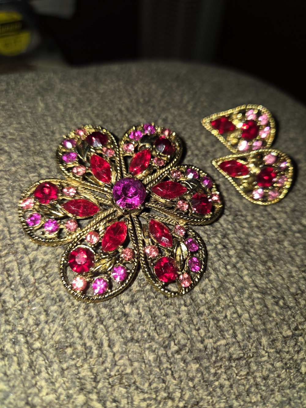 Vintage Signed Weisd Gold Tone Pink & Red Crystal Flower Brooch and Earrings Set